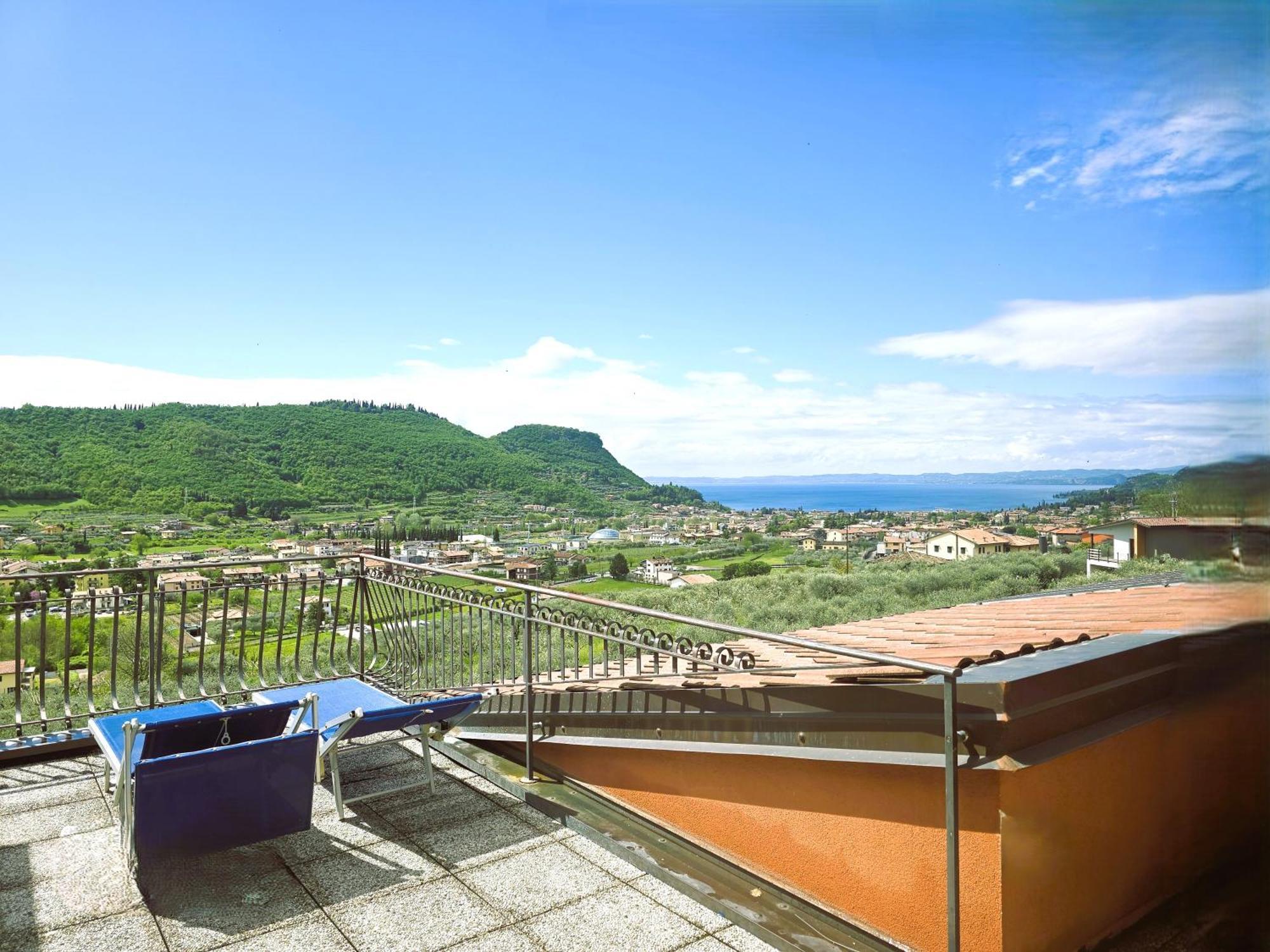 Relais Villa Olivi Costermano Quarto foto